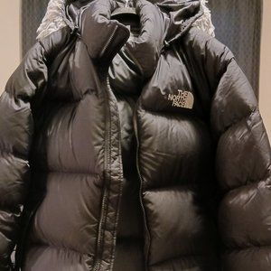 THE NORTH FACE BLACK PUFFER COAT